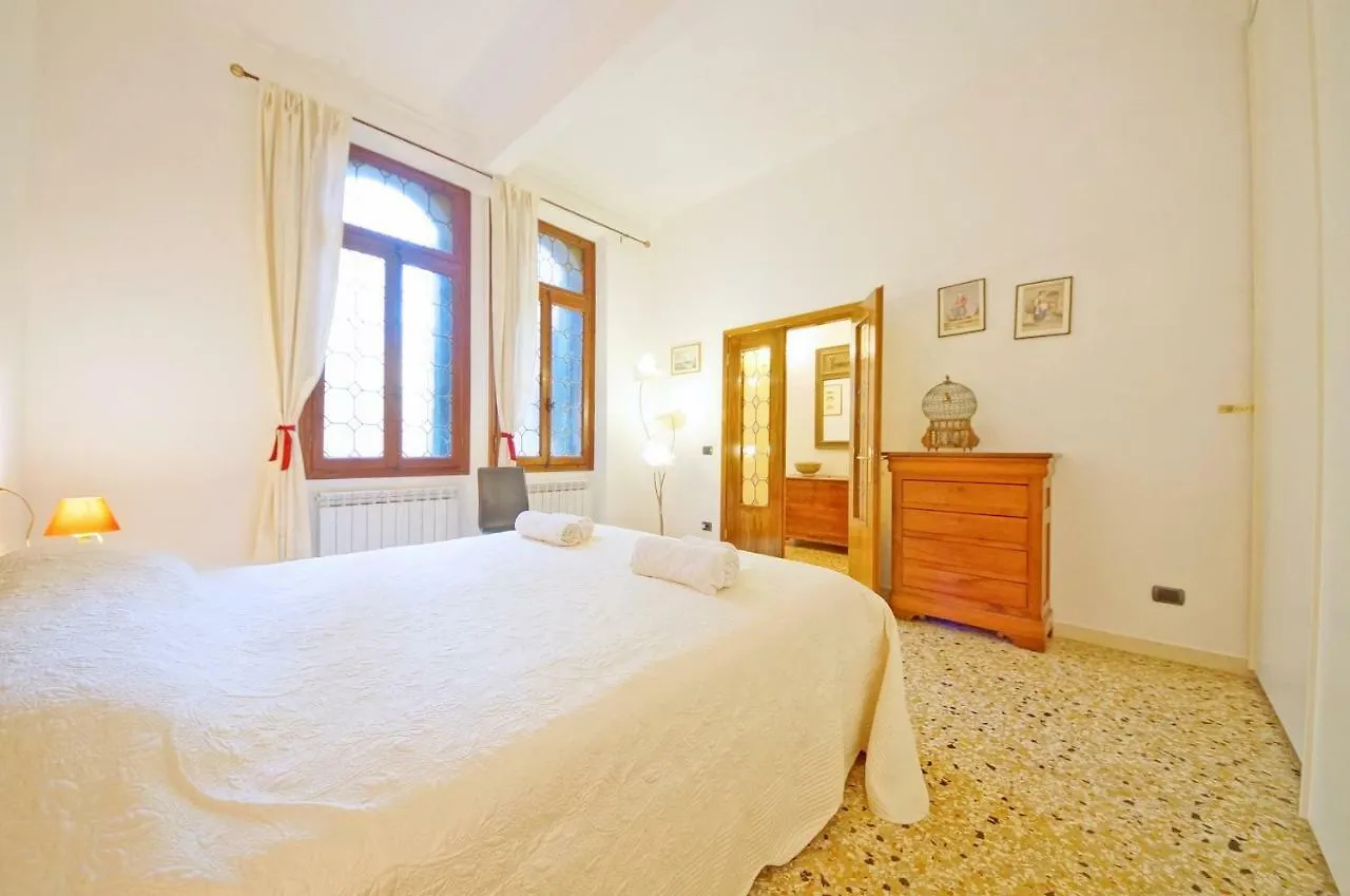 ונציה Dolcevita Apartments N 331